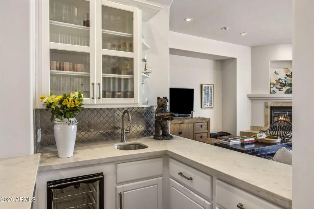 Real Estate Picture 9