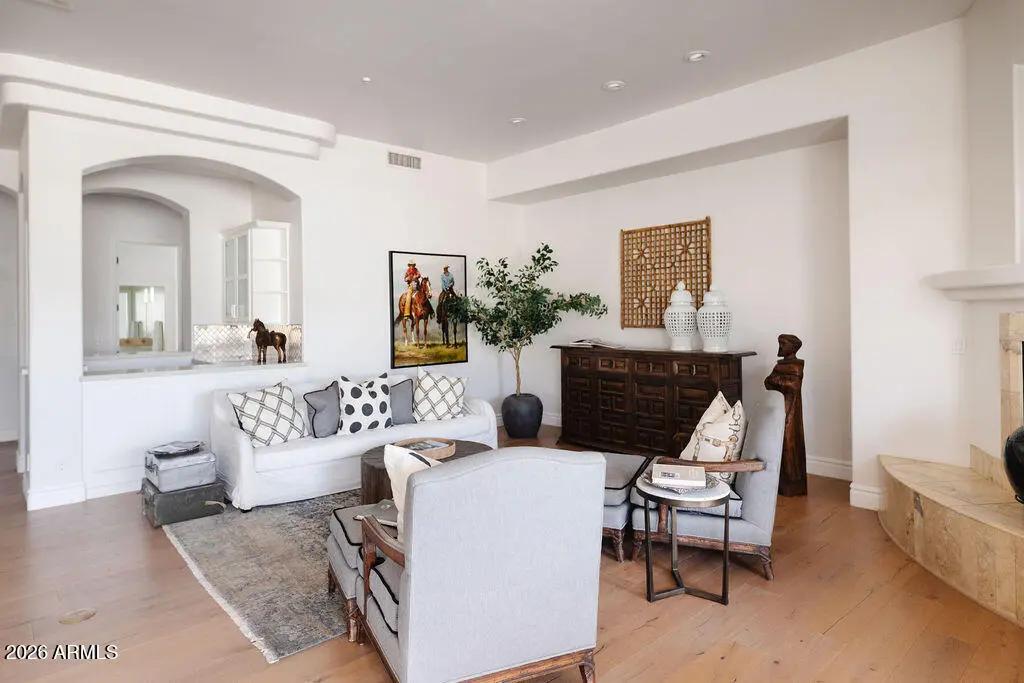 Real Estate Picture 7