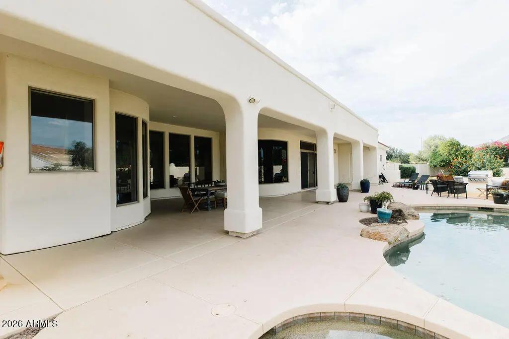 Real Estate Picture 14
