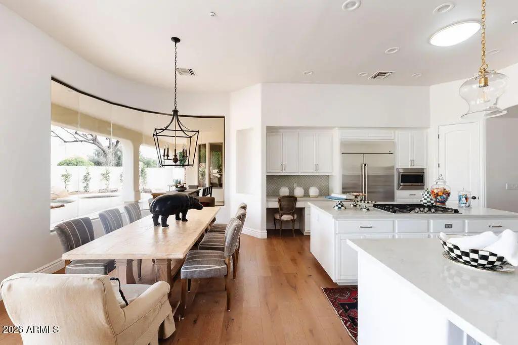 Real Estate Picture 15
