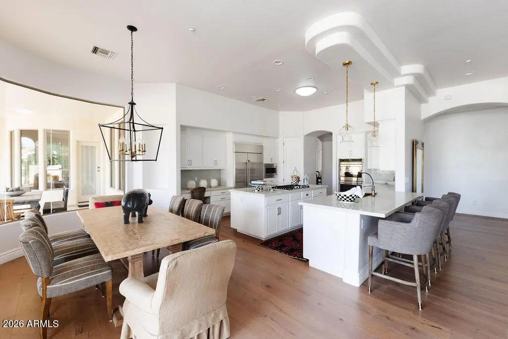 Real Estate Picture 10