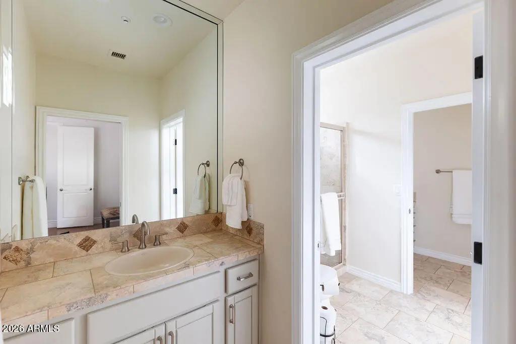 Real Estate Picture 24