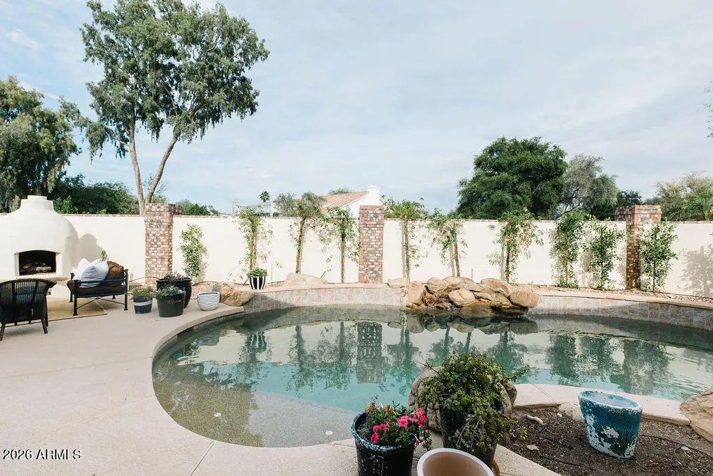 Real Estate Picture 25