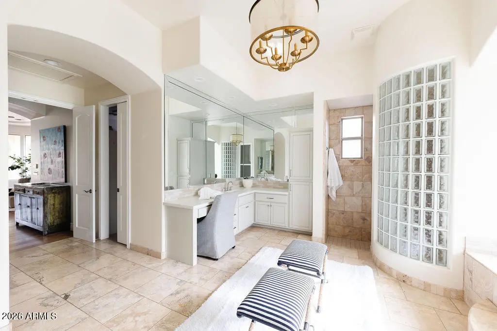 Real Estate Picture 26
