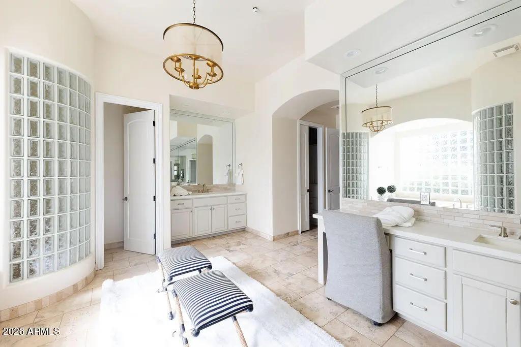 Real Estate Picture 35