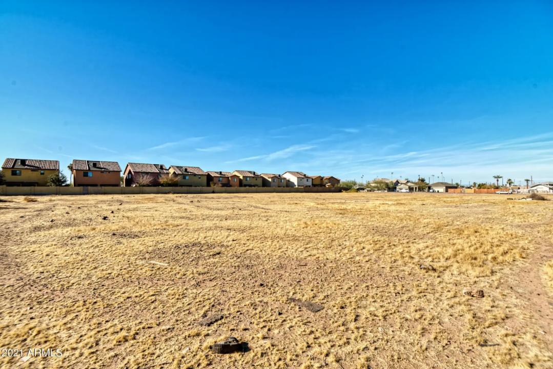 Real Estate Picture 6