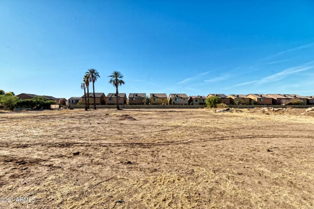 Real Estate Picture 9