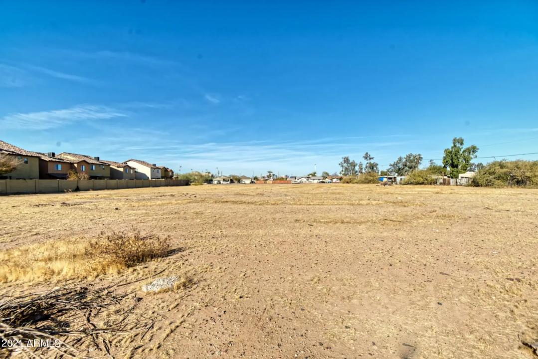 Real Estate Picture 15