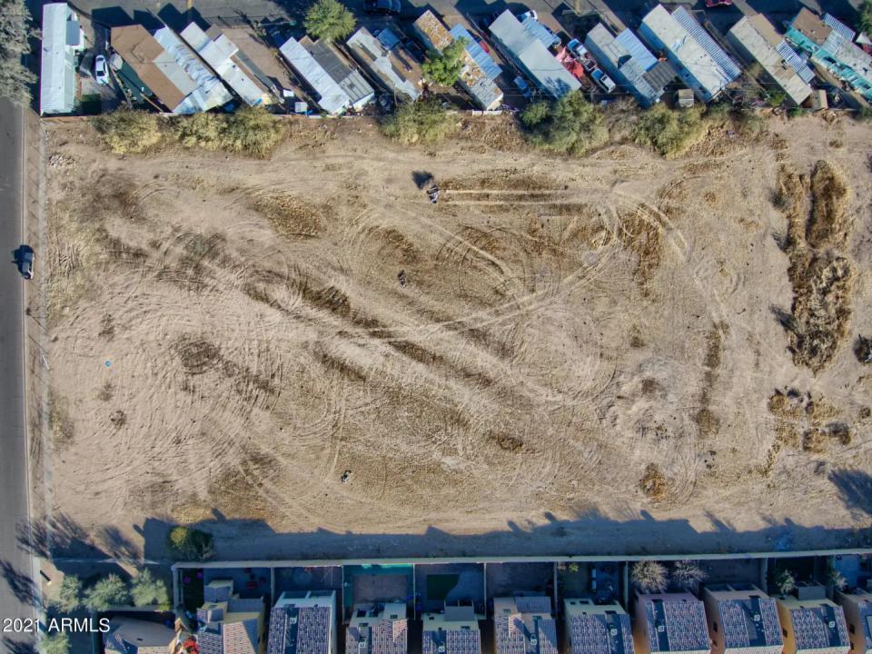 Real Estate Picture 19