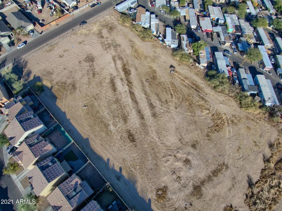 Real Estate Picture 20