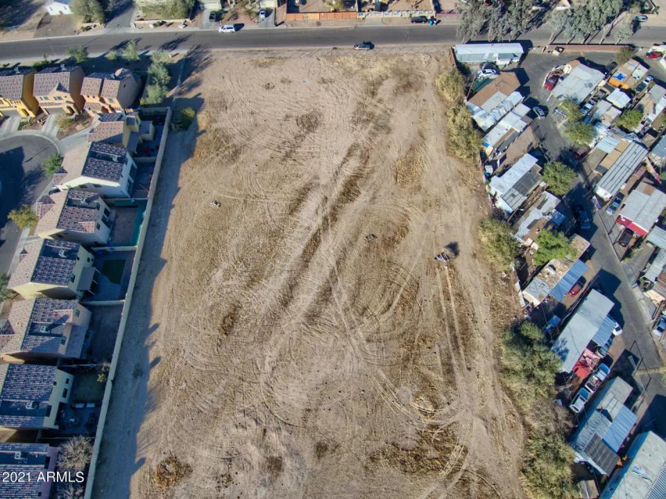 Real Estate Picture 21