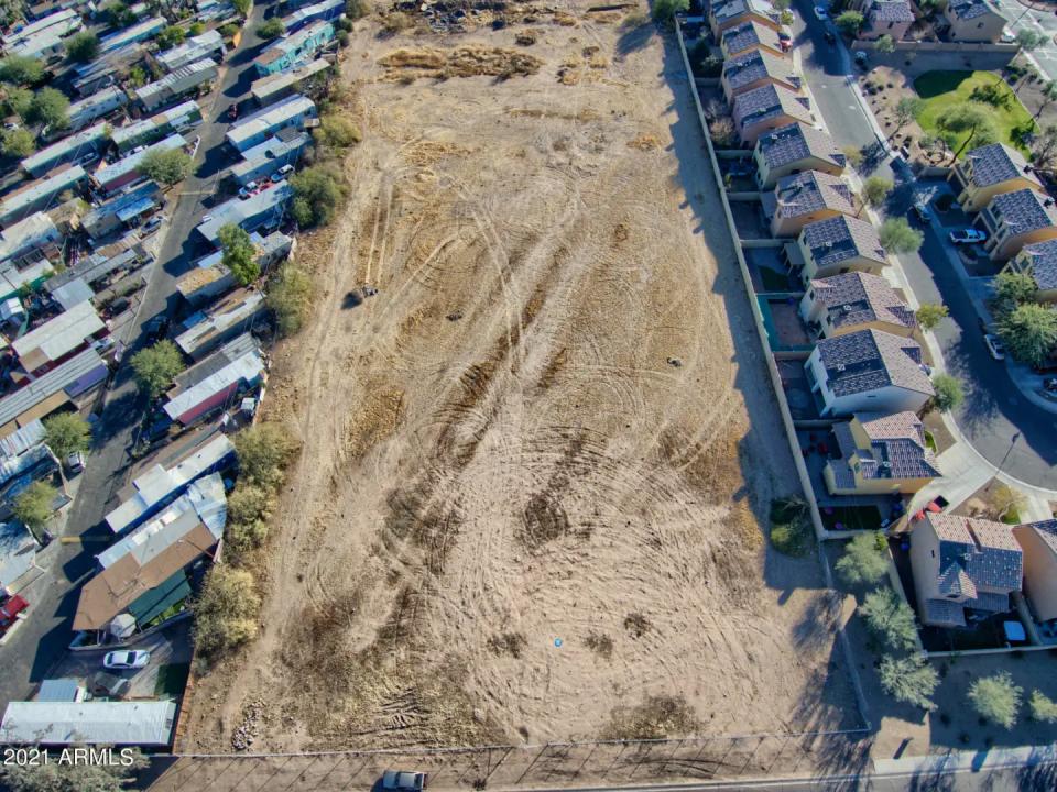 Real Estate Picture 22