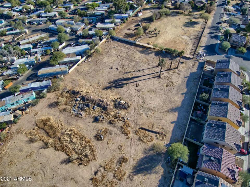 Real Estate Picture 24