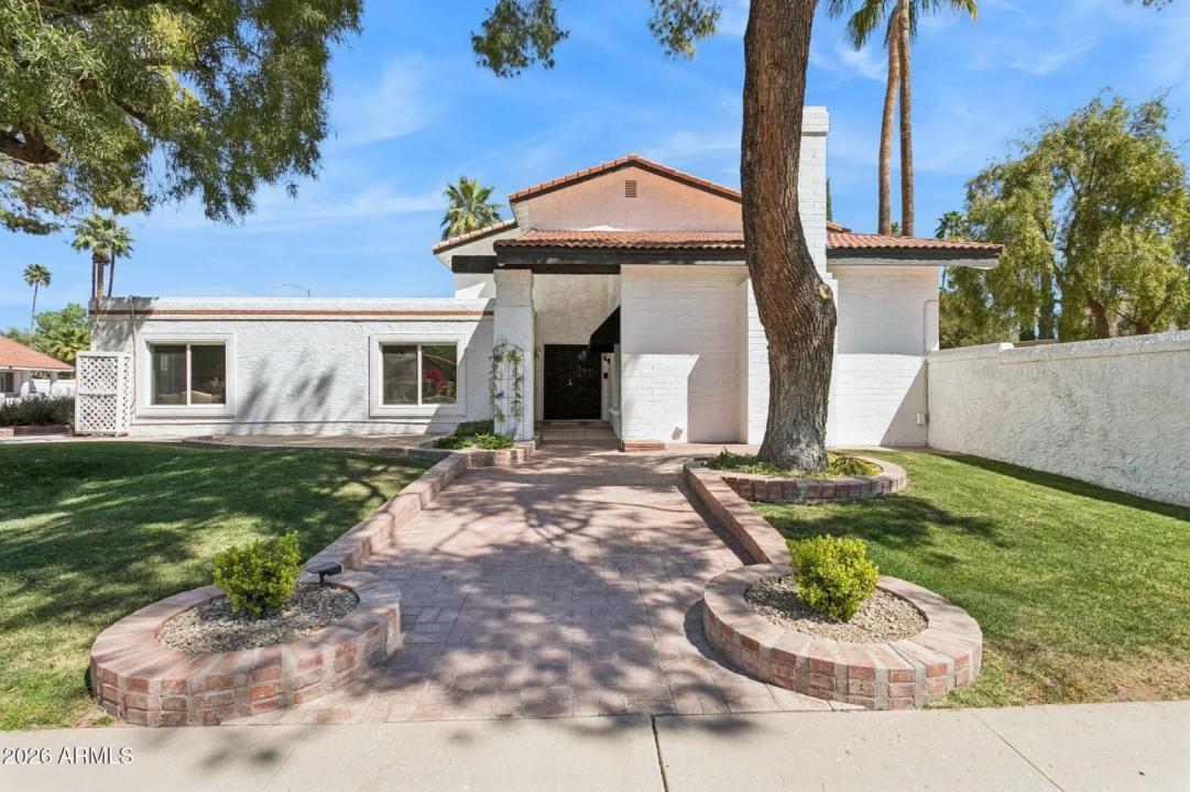 Real Estate Picture 7