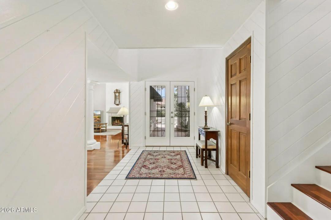 Real Estate Picture 11