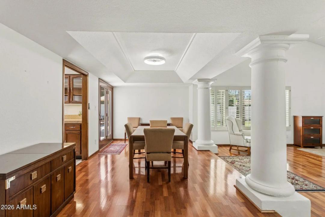 Real Estate Picture 12