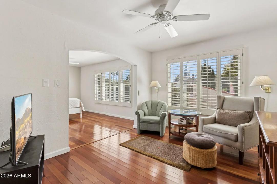 Real Estate Picture 32