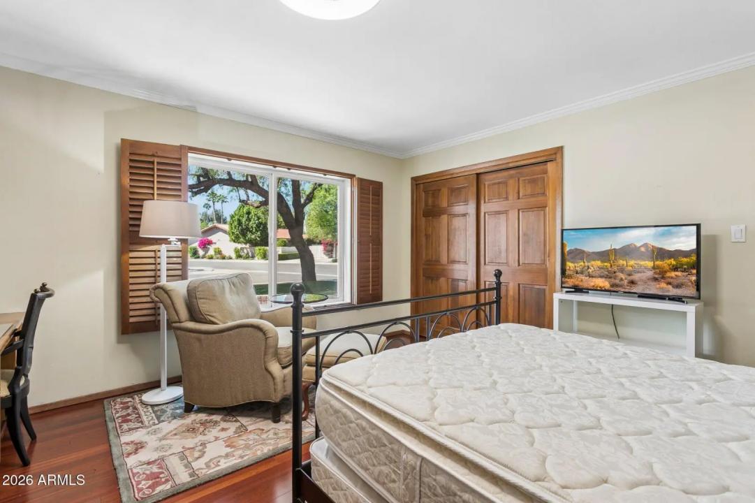 Real Estate Picture 43