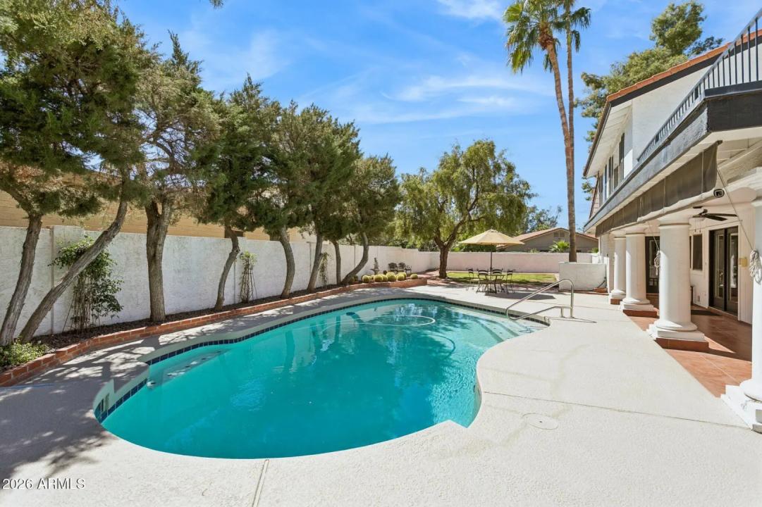 Real Estate Picture 50