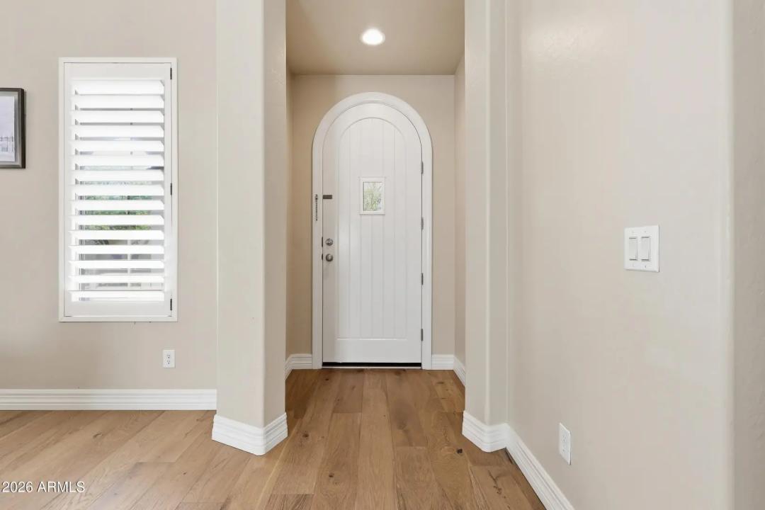 Real Estate Picture 3