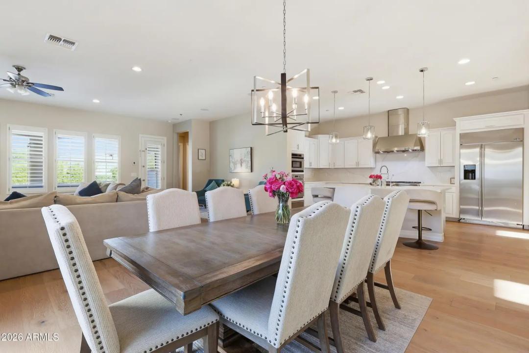 Real Estate Picture 12