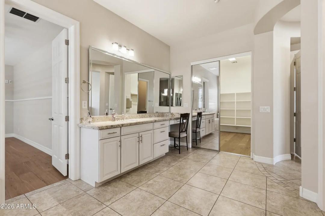 Real Estate Picture 27