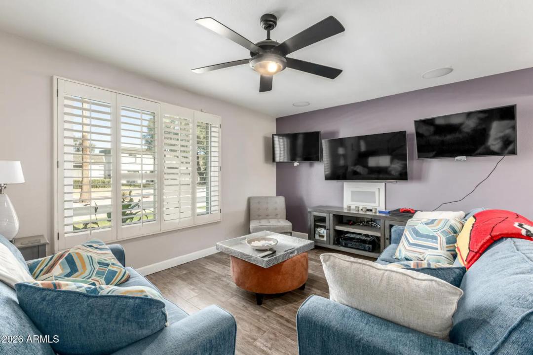 Real Estate Picture 4