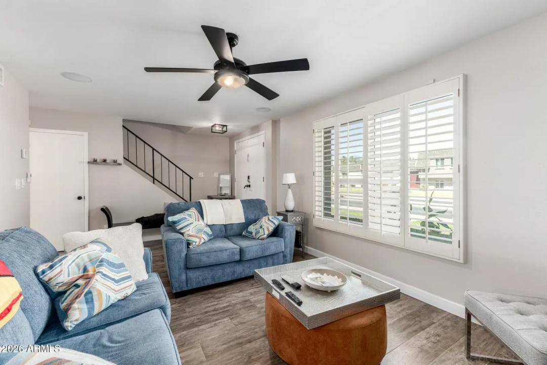 Real Estate Picture 5