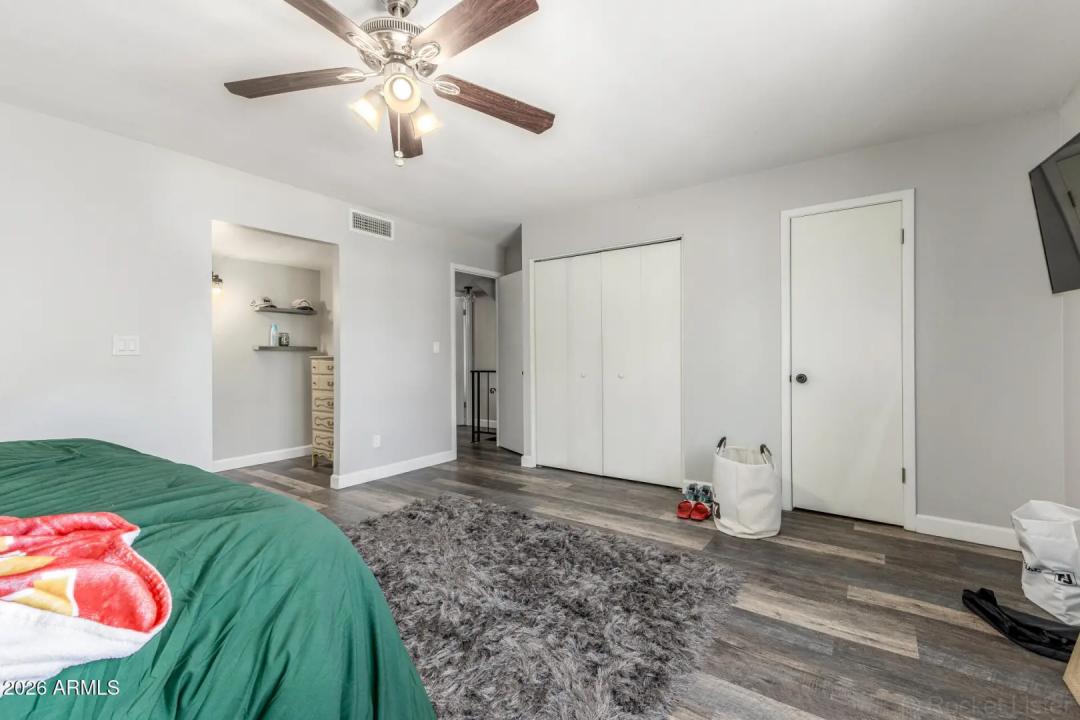 Real Estate Picture 18