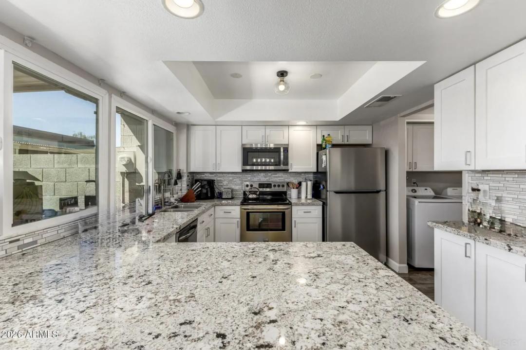 Real Estate Picture 9