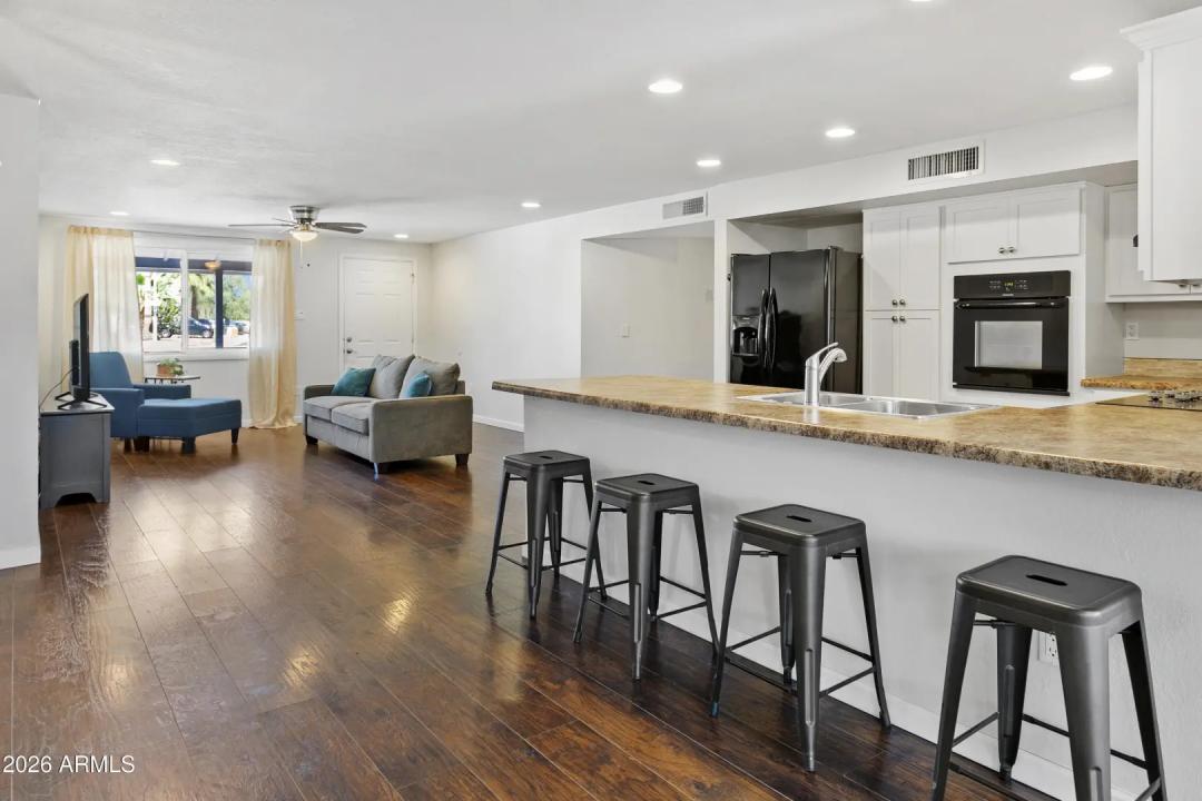 Real Estate Picture 13