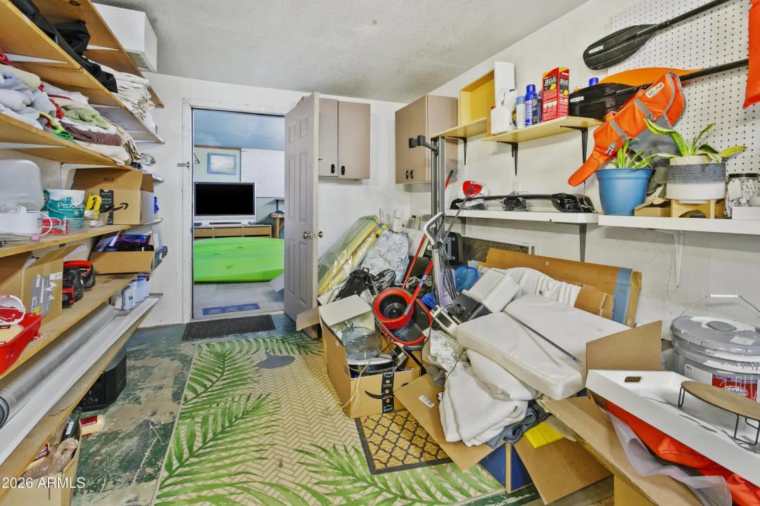 Real Estate Picture 16