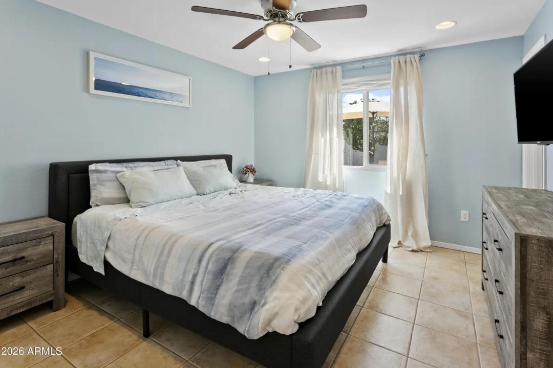 Real Estate Picture 17