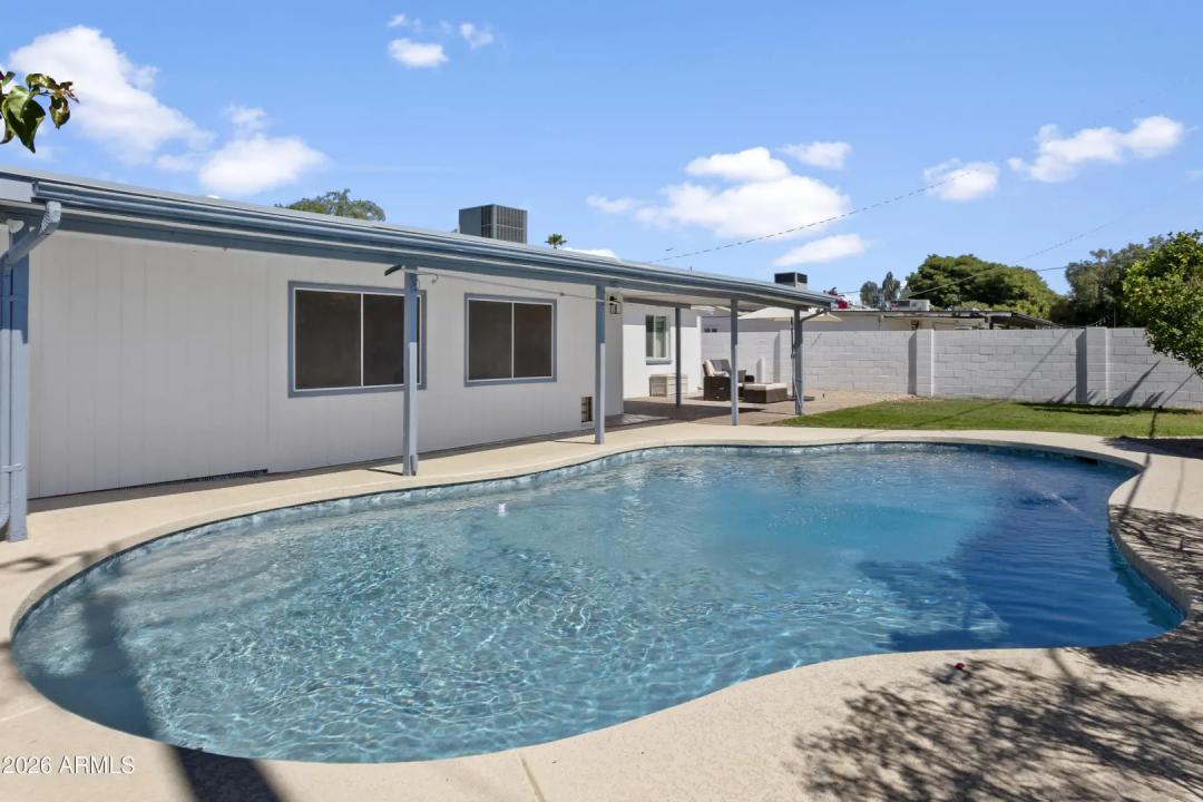 Real Estate Picture 28