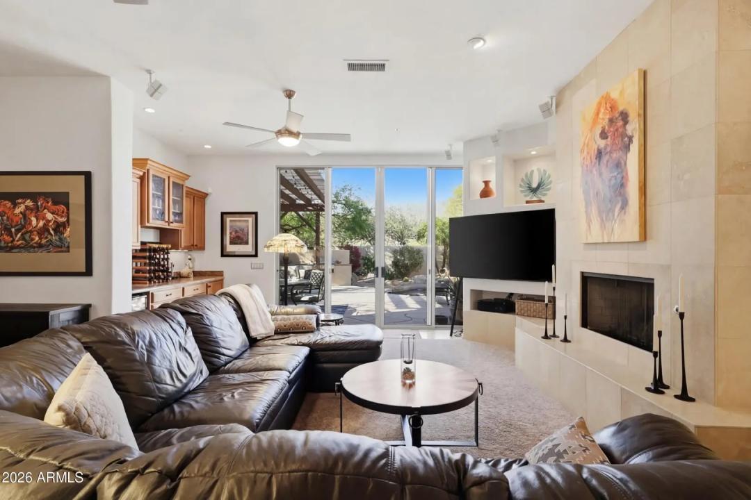 Real Estate Picture 8