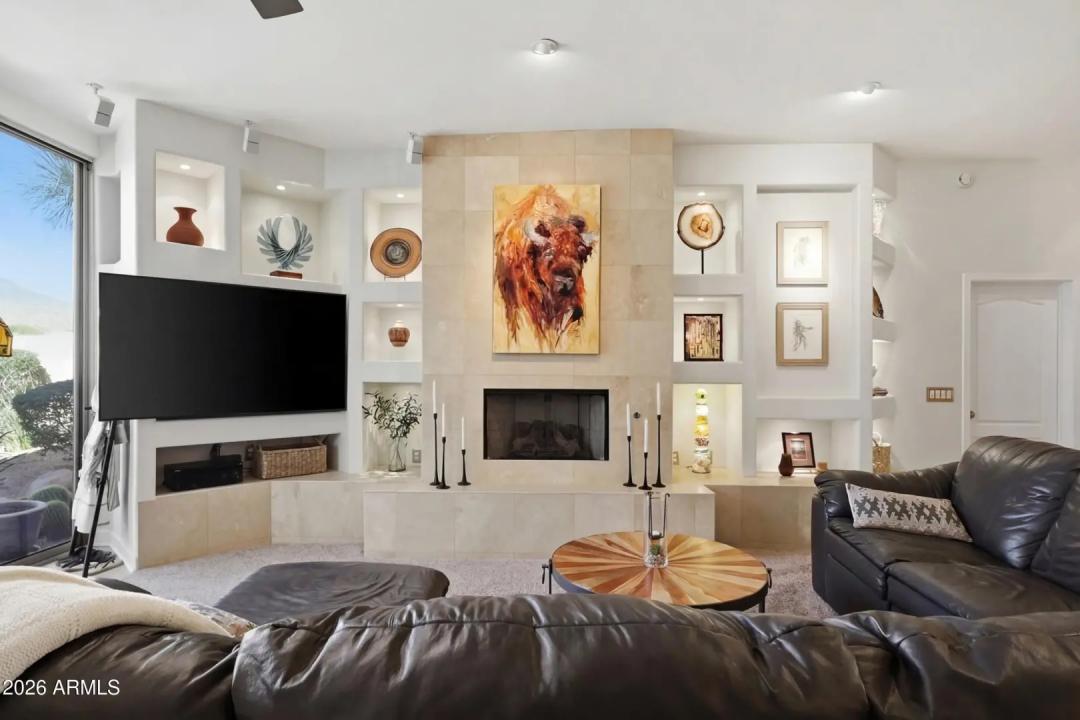 Real Estate Picture 9