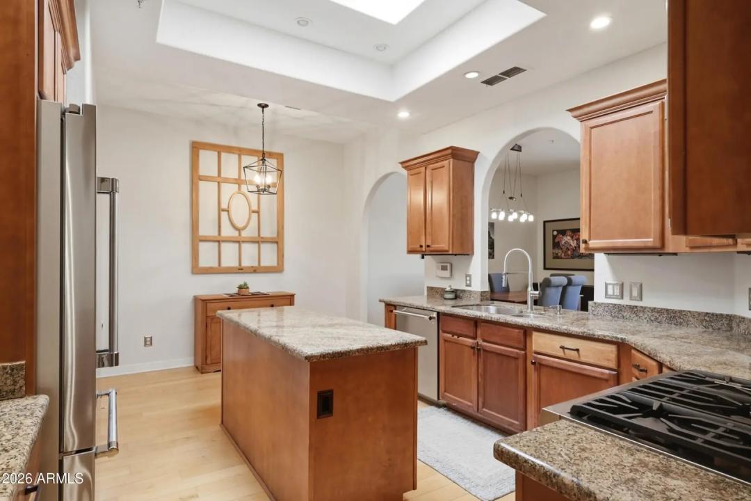 Real Estate Picture 14