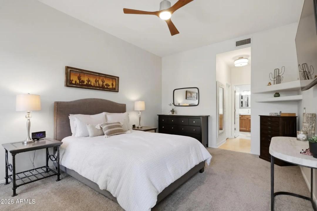 Real Estate Picture 17