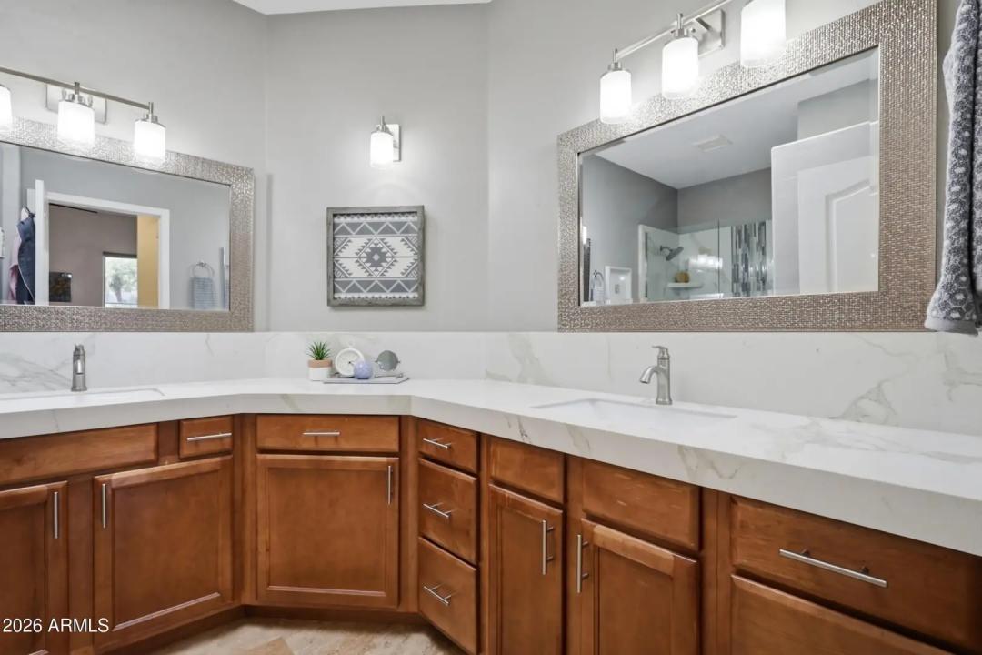 Real Estate Picture 18