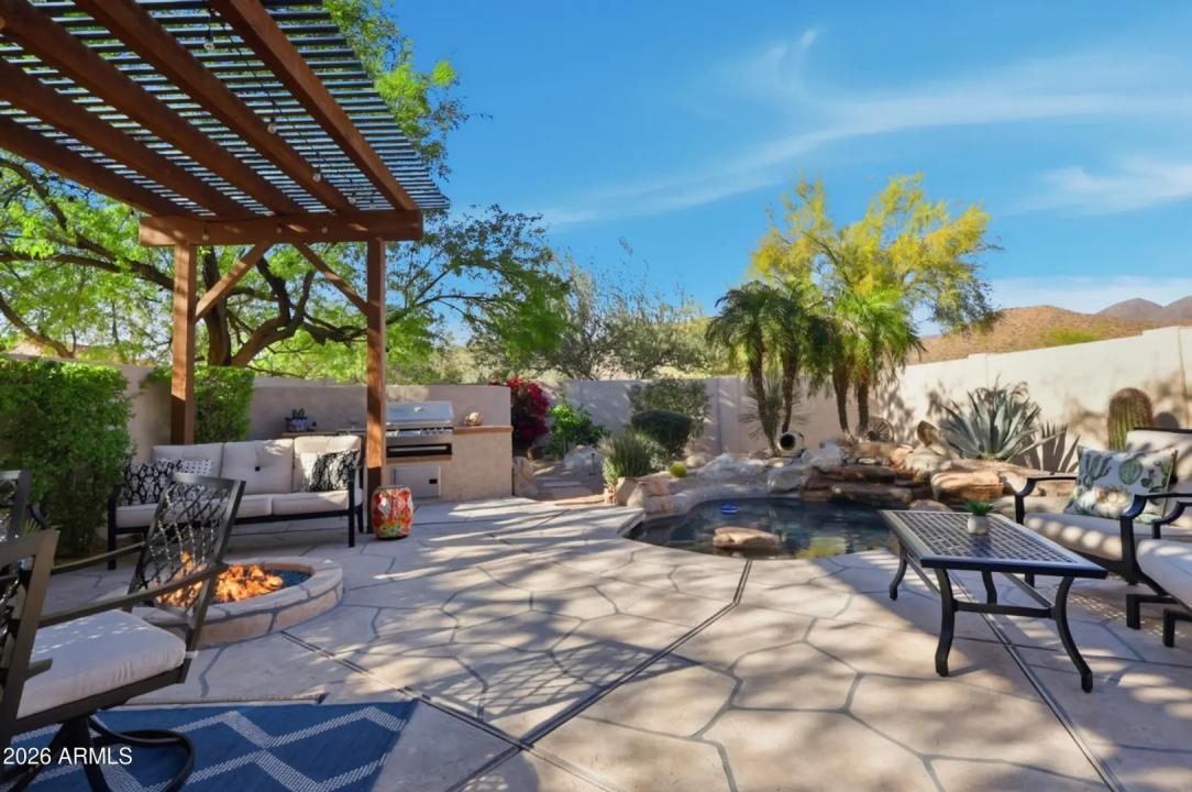 Real Estate Picture 30