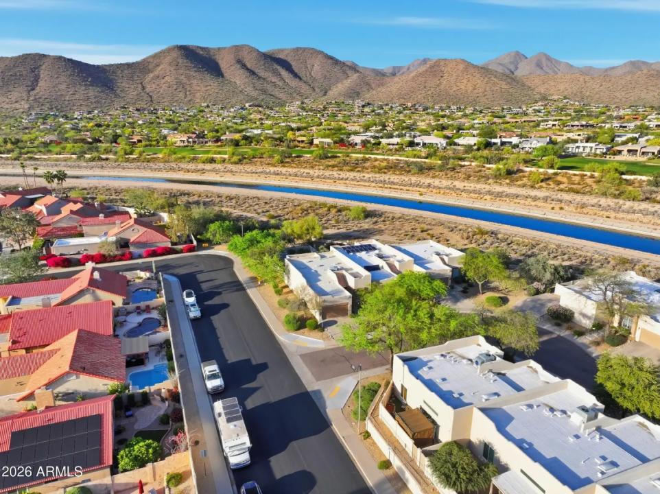 Real Estate Picture 37