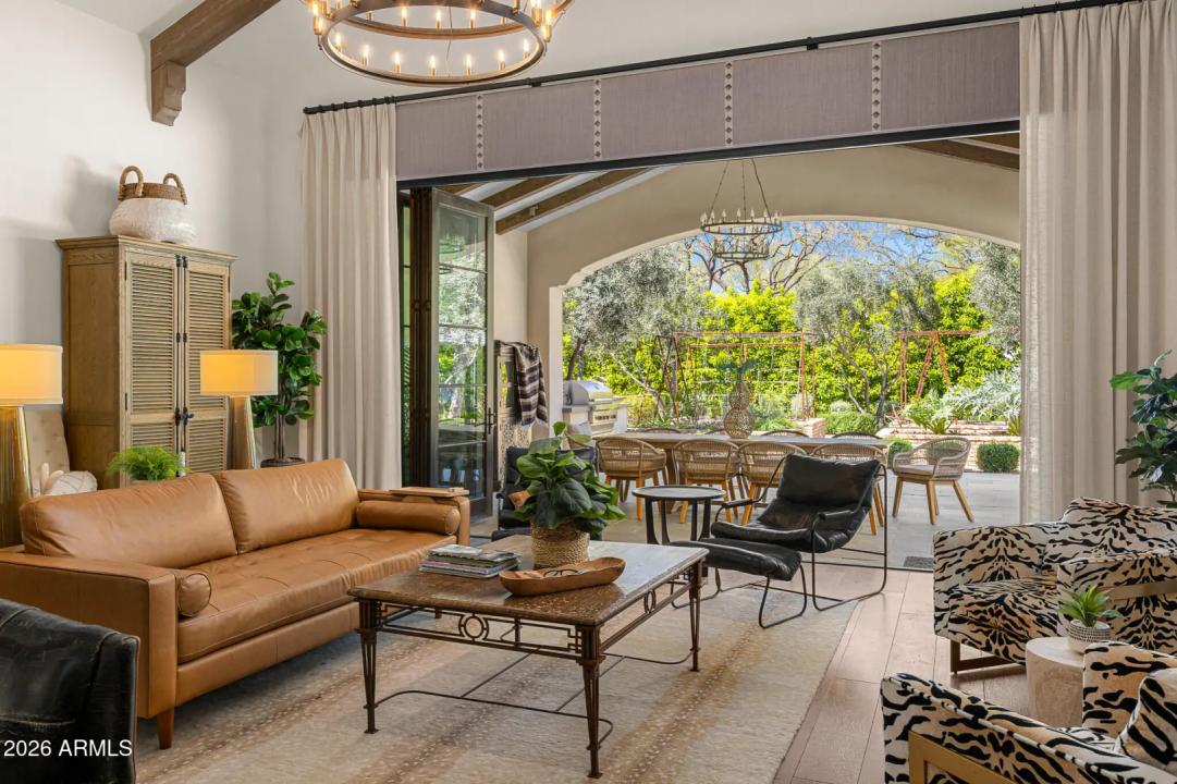 Real Estate Picture 8