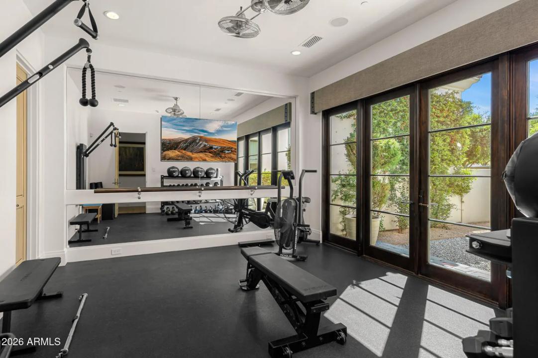 Real Estate Picture 15