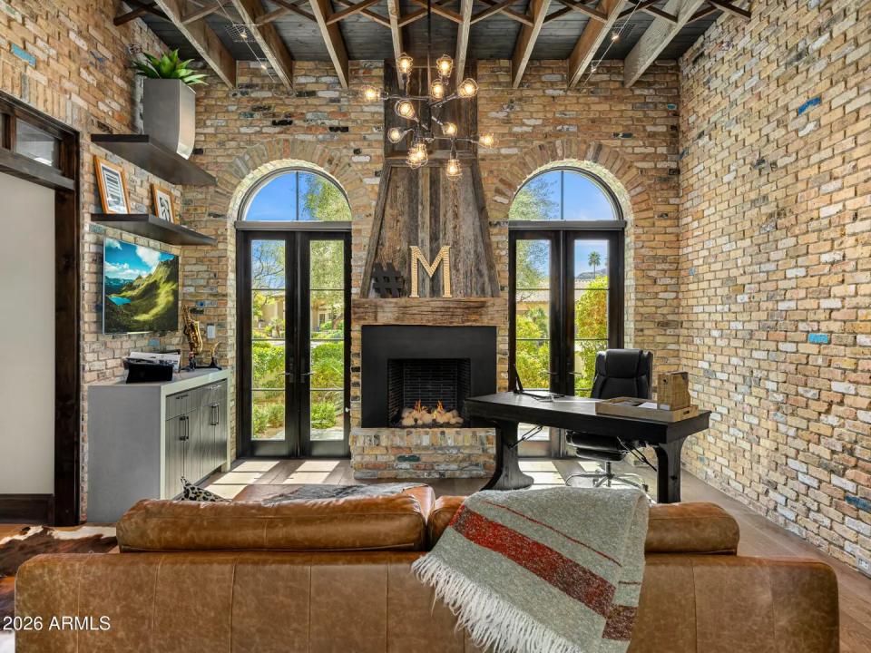 Real Estate Picture 17