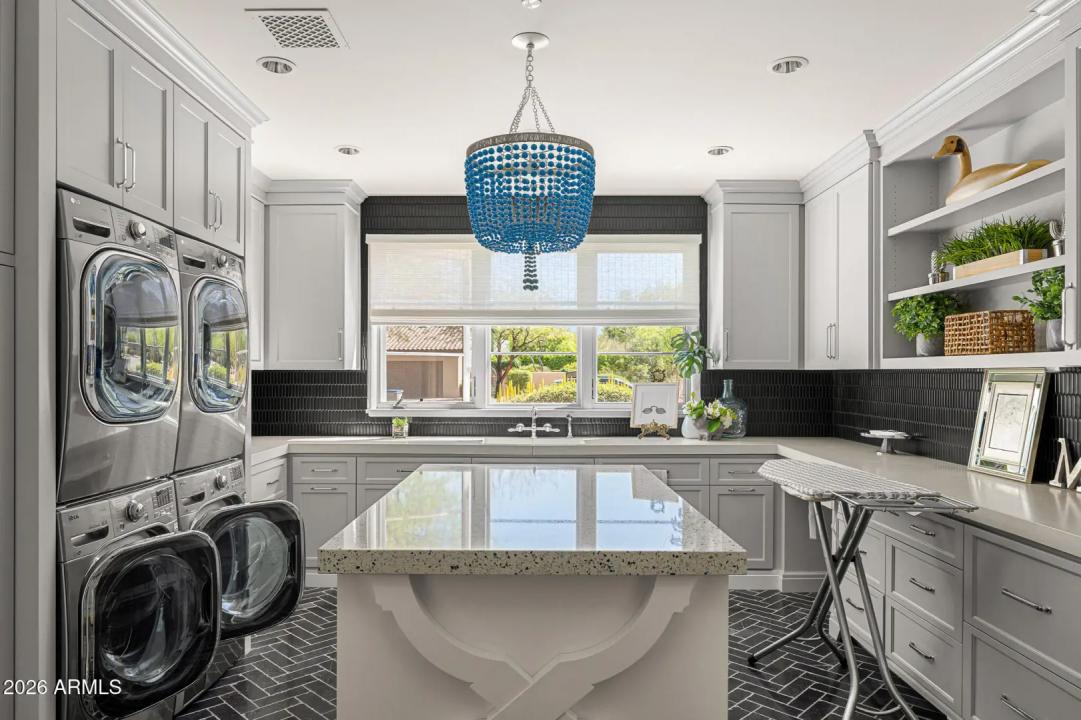 Real Estate Picture 20