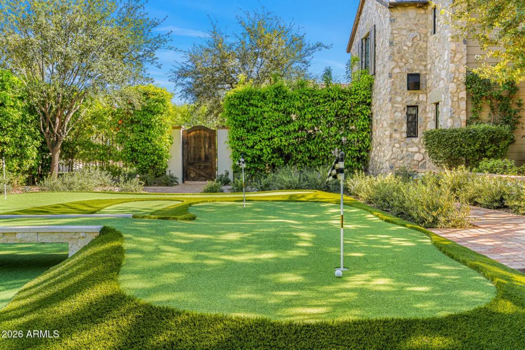 Real Estate Picture 28