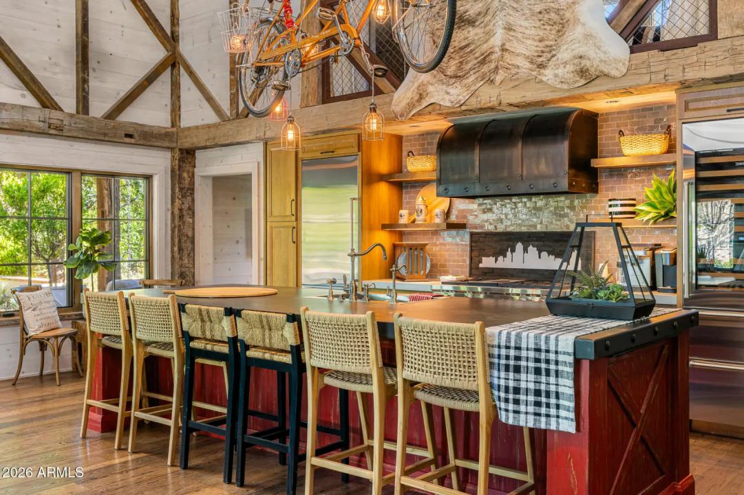 Real Estate Picture 32