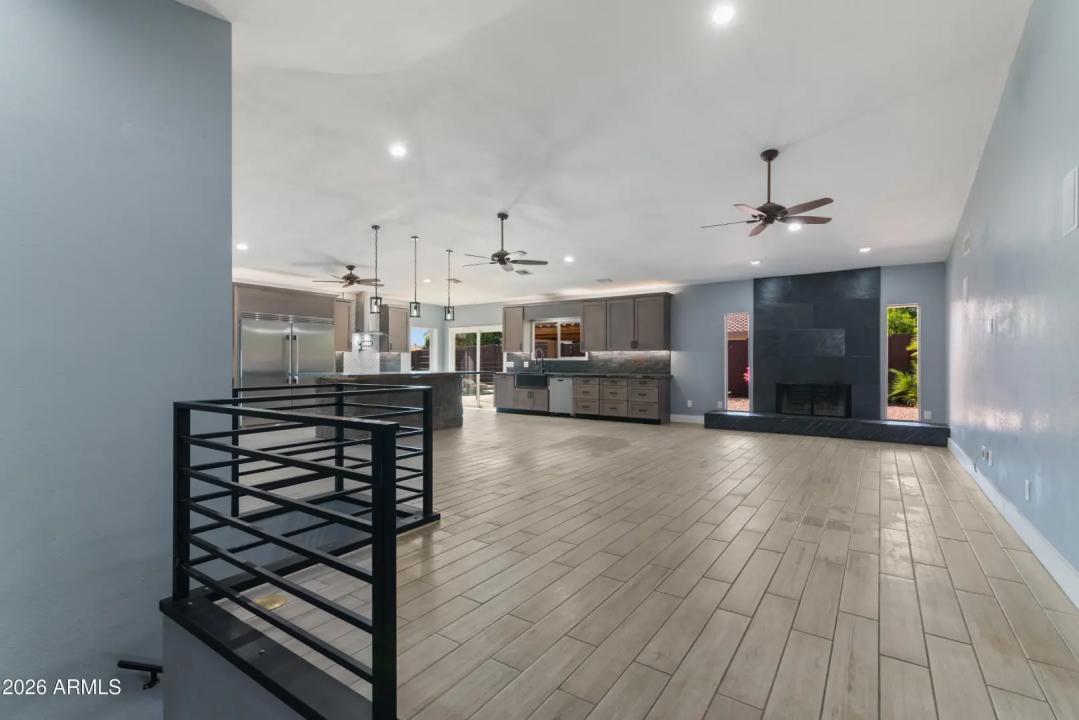 Real Estate Picture 9