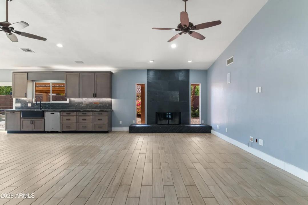 Real Estate Picture 10