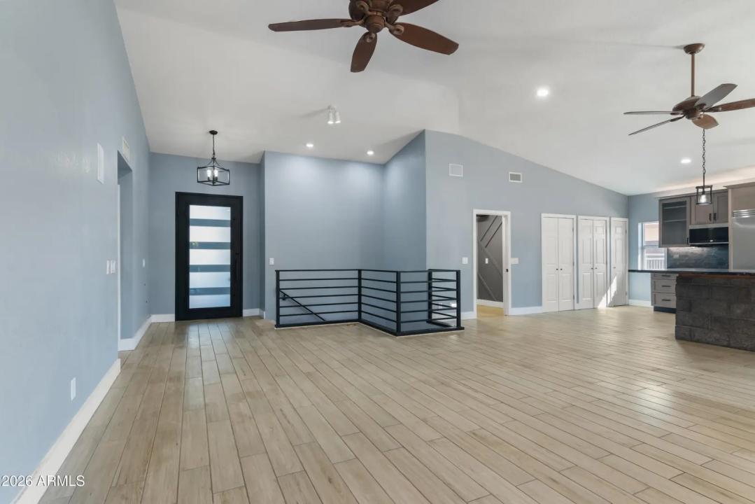 Real Estate Picture 12